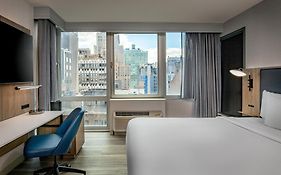 Courtyard by Marriott New York Manhattan Times Square West